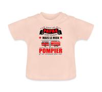 Spreadshirt Tous Les Papas sont Égaux mais Le Mien Est Pompier Idée Cadeau T Shirt Bébé Bio, 3-6 Mois, Rose Cristal