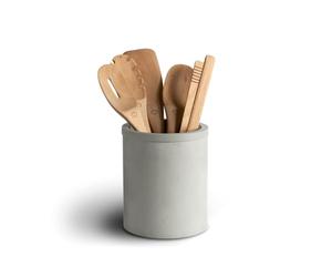 SPRINGLANE Set d'ustensiles de cuisine 6 pcs. - cuillère perforée, cuillère non perforée, pince de cuisine, cuillère à spaghetti, spatule, pot de rangement en béton, instructions d'entretien
