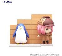 Spy x Family - Statuette Hold Figure Anya & Penguin 10 cm