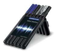 Staedtler - 34 Sb6b - Etui Chevalet Compose De : 1 Feutres Super Fin Noir 1 Feutre Super Fin Bleu 1 Roller Bleu 1 Stylo Bille Noir 1 Surligneur 1 Porte-Mine 0,5 Mm - Noir/Bleu