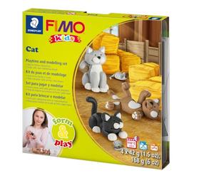 STAEDTLER 8034 16 LZ FIMO Kids Form&Play Jeu de pâte polymère pour enfants - « chats » (lot de 4 blocs, autocollants, outils de modélisation et arrière-plan)