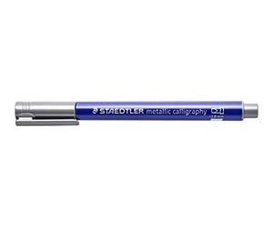STAEDTLER Marqueur de calligraphie métallique avec pointe de calligraphie, largeur de ligne 2,8 mm, couvrant sur papier clair et foncé, facile à nettoyer sur les surfaces lisses, argent 8325-81