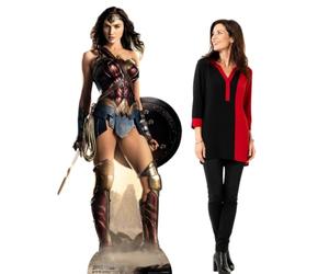 Star Cutouts SC1646 DC Comics Découpe en Carton Bouclier Wonder Woman
