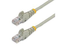 StarTech.com Câble Ethernet Cat5e - 0,9 m - Gris - Câble de raccordement - Câble de catégorie 5e - Câble réseau Court - Cordon Ethernet - Câble Cat 5e - 0,9 m (45PATCH3GR)
