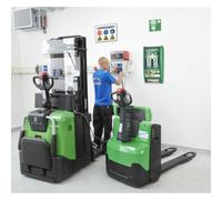 Station de rinçage oculaire, équipé