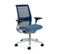 Steelcase Think, chaise de bureau ergonomique avec soutien lombaire LiveBack, accotoirs 4D et design durable Cobalt