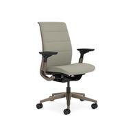 Steelcase Think Glow Up, chaise de bureau ergonomique avec soutien lombaire LiveBack, accotoirs 4D et design durable Truffle
