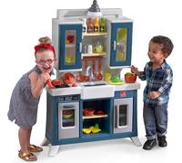 Step2 Modern Farmhouse Kitchen Cuisine de jeu | Cuisine de jeu avec éclairage pour enfants avec 28 pièces d'accessoires comprenant entre autres de la vaisselle et des casseroles |