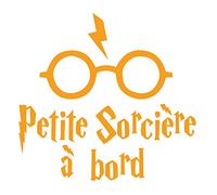Sticker Bébé à Bord - Petite Sorcière à Bord - Dimensions 16,3 x 15,4 cm - Couleur Orange Melon - Aspect Mat - Protection Anti UV