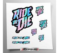 Stickersland Autocollants RIDE OR DIE holographiques - Kit autocollant vinyle imperméable - Decal décoratif pour moto, vélo, casque, voiture, ordinateur portable - Set d'autocollants Premium | Laser