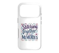 Stitching Together Memories Couture Artisanat Heartfelt Art Coque pour iPhone 17 Pro