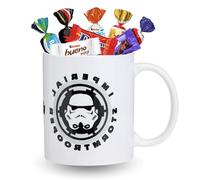 STORMTROOPER | Mug garni d'un assortiment de 15 chocolats CELEBRATIONS, MILKA, DAIM, KINDER | LICENCE OFFICIELLE | COFFRET CADEAU ORIGINAL pour une Fête ou un Anniversaire