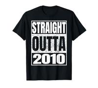 Straight Outta 2010 Classic Year Birth of Birthday Vintage T-Shirt
