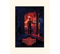 Affiche - Pyramid - Stranger Things (Doorway) - Avec Passe-Partout - 30x40cm