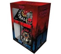Pyramid International Stranger Things Coffret cadeau avec tasse, dessous de verre et porte-clés dans une boîte cadeau Motif feu de mer 325 ml - Produit officiel