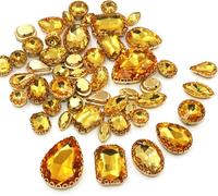 Strass à griffes plates, Lot de 50 pierres en cristal différentes formes, for couture, dentelle dorée, sertissage griffes, strass verre, accessoires for chaussures et vêtements(Gold Yellow)