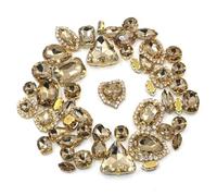 Strass hotfix Lot de 50 strass brillants à coudre, 24 couleurs mélangées, forme mixte, dorés, griffes, cristal, boucle, décoration mariage, vêtements, chaussures, robes pour Bricolage(Light Coffee)