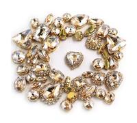 Strass Hotfix Lot de 50 strass brillants à coudre, 24 couleurs mélangées, forme mixte, dorés, griffes, cristal, boucle, décoration mariage, vêtements, chaussures, robes(Champagne)