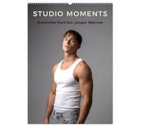 Studio Moments - Sinnliche Porträts junger Männer (Wandkalender 2027 DIN A2 hoch), CALVENDO Monatskalender: Zwölf ästhetische, sinnliche Porträts junger Männer zwischen Spannung und Nähe..