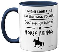 Stuff4 Tasse en céramique avec poignée bleu marine et inscription « In My Head I'm Horse Riding » - 325 ml