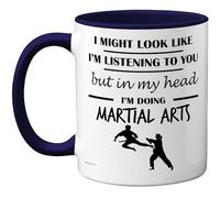 Stuff4 Tasse « In My Head » - Cadeau amusant pour les amateurs d'arts martiaux - 325 ml - En céramique de qualité supérieure - Passe au lave-vaisselle - Avec poignée bleu marine