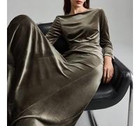 Style élégant, design minimaliste, matériau en velours, vert olive, manches longues, col rond, silhouette ajustée, robe évasée, robe longue pour femme, vêtements d'automne, tenue décontractée, tenue d