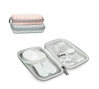 Suavinex, Trousse de Soin Bébé. Trousse de Toilette Complète et Transportable. Set Manucure Bébé. Contient : Brosse et peigne + Doigt Brosse à dent + Ciseaux + Lime +Coupe Ongles, 6 piéces, Vert