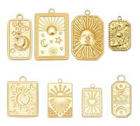 SUNNYCLUE 1 Boîte 8 Styles De Breloques Rectangulaires Plaquées Or 18K Véritable Pendentifs Soleil Et Lune Dorés Tarot En Vrac Pendants En Acier Inoxydable Cœur Et Insecte