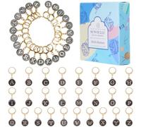 SUNNYCLUE 1 boîte de 26 breloques au Crochet en Forme de Lettres Marqueurs de Mailles de Tricot Breloques de L'Alphabet Noir Breloques en Alliage Émaillé Double Face pour Bricolage Artisanat Matelassa