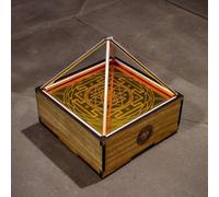 SUNUCO Pyramide en cuivre pour la méditation, fabriquée à la main avec inscription Sri Yantra, guérison Reiki et Vastu Shastra, pyramide méditation, guérison gemme