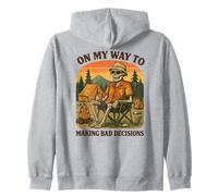 sur Le Point de Prendre de Mauvaises décisions - Funny Camping Sweat à Capuche