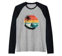Surfeur rétro Amusant Faisant du Surf sur Une Vague Vintage sur l'océan Manche Raglan