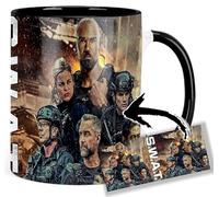 Swat Shemar Moore Kenny Johnson Lina Esco Alex Russell David Lim Tasse Ceramique Intérieure et Poignée Noire Mug