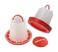 Système d'alimentation pour poussins avec design suspendu, recharge facile et solution de nettoyage