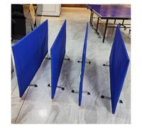 Système de panneaux modulaires pour séparateurs de tribunaux de formation et de commerce