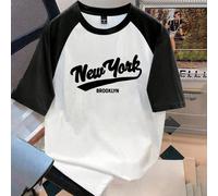 T-shirt à manches raglan avec imprimé graphique de lettre manuscrite New York, style jeune décontracté. Couleurs noir et blanc. Convient pour les rendez-vous, les rassemblements, les tenues essentiell