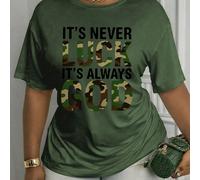 T-shirt casual pour femmes grandes tailles - "This Was Never About Luck, But About Divine Grace." Top à manches courtes blanc avec imprimé camouflage et col rond. Lavable en machine, confortable pour