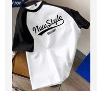 T-shirt décontracté à manches raglan avec imprimé graphique de lettres manuscrites mode et contrastées. Convient pour les sorties, les rassemblements, les tenues assorties en couple et en famille. Exc