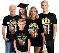 T-shirt personnalisé pour les sortants d'école 2026 avec nom/texte et année de remise de diplôme de e 2026, cadeau d'adieu T-shirt Top The Next Chapter Awaits Tee, multicolore, Taille unique