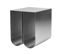 Kristina Dam Studio Table d'appoint Curved stainless steel