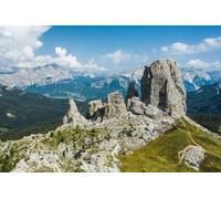 Tableau acrylique 140 x 90 cm - Vue aérienne des Cinque Torri dans les monts Dolomites en Italie - Paysage épique par une journée d'été ensoleillée (173822327)
