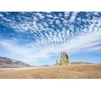 Tableau composite en aluminium 110 x 70 cm : Antofagasta, 6 avril : des pluies dans le désert d'Atacama, graffiti de la sculpture Main of Desert (Mano de Desierto) (81976661)