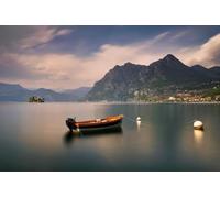 Tableau en bois 60 x 40 cm : bateau au lac Iseo avec montagnes en arrière-plan, Italie (76738130)
