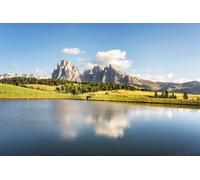 Tableau en bois 80 x 50 cm : lac et montagne dans une journée claire en été. Alpe di Siussi ou Alpe de Siusi, Dolomites dans les Alpes italiennes, Sassolungo et (236301106)