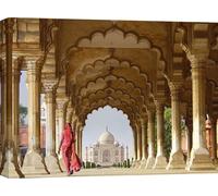 Tableau sur toile - Femmes en habits traditionnels indiens près du Taj Mahal - 70x50 cm