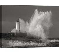 Tableau sur toile - phare dans une mer agitée (BW) - 120x90 cm