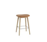 Muuto Tabouret Fiber counter 65 cm cuir cognac. pieds en chêne