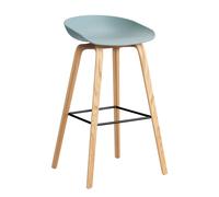 Tabouret de bar haute About A Stool AAS 32 2.0 chêne laqué water-based lacquered oak base/footrest black
