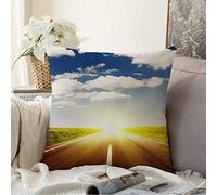 Taie d'oreiller Bleu Devant, Route Asphaltée Déserte, Ciel Nuageux, Lumière du Soleil, Parcs Naturels, Autoroute, Magnifique Lever De Soleil, Horizon Housse Oreiller Respirant pour 45X45CM