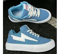 (Taille petit) Chaussures de skateboard de rue hip-hop de design de niche premium, broderie d'explosion d'éclair bleu ciel édition limitée. Chaussures de sport décontractées compactes basses universel